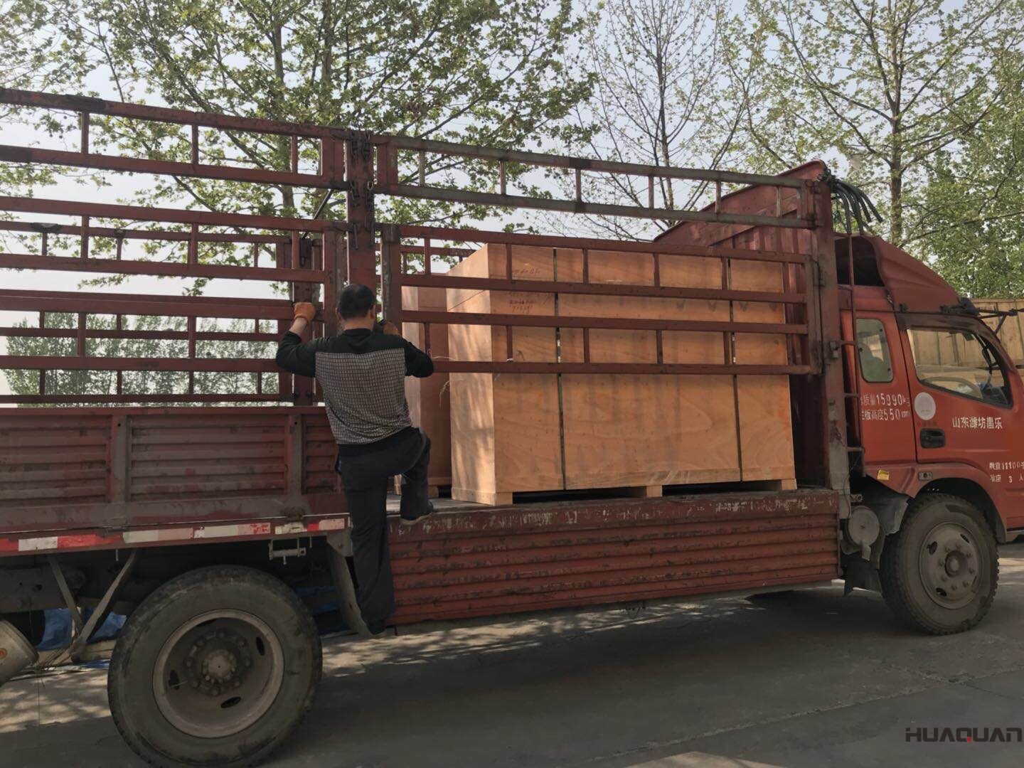 2018年4月19日華全動力120kw標(biāo)配柴油發(fā)電機(jī)組發(fā)往湖北