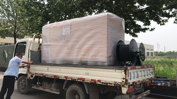 一臺30kw靜音箱發(fā)電機組在2018年5月29日成功發(fā)往河北省滄州市