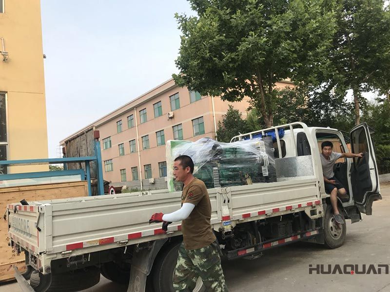 海南省五指山的一臺HQ30GF標配柴油發(fā)電機組在6.25號發(fā)貨了