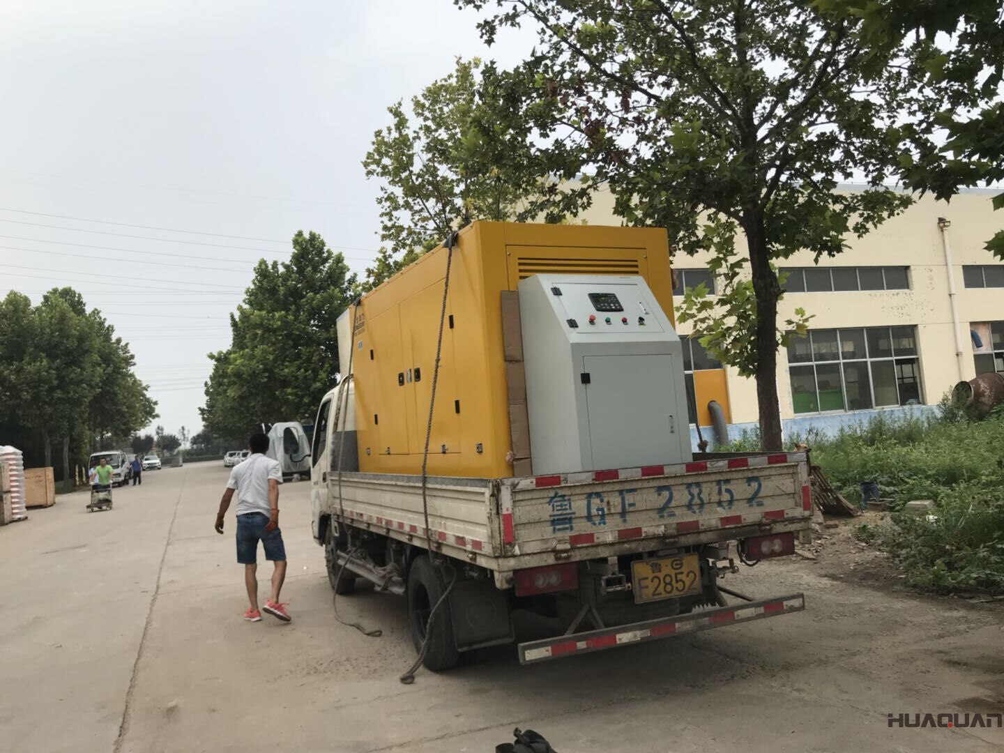 7月28號一臺200kw四保護(hù)型柴油發(fā)電機(jī)組發(fā)往山東