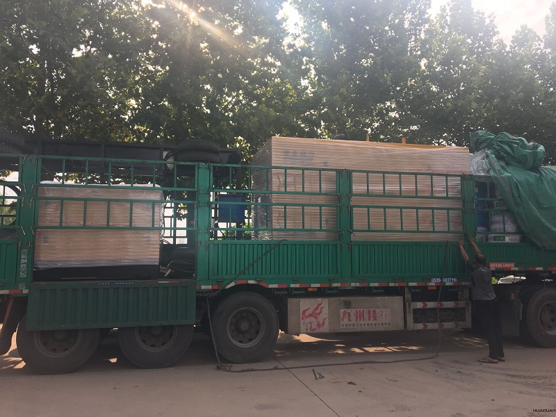 兩臺120kw和300kw靜音箱型柴油發(fā)電機(jī)組于7月28號發(fā)往山東