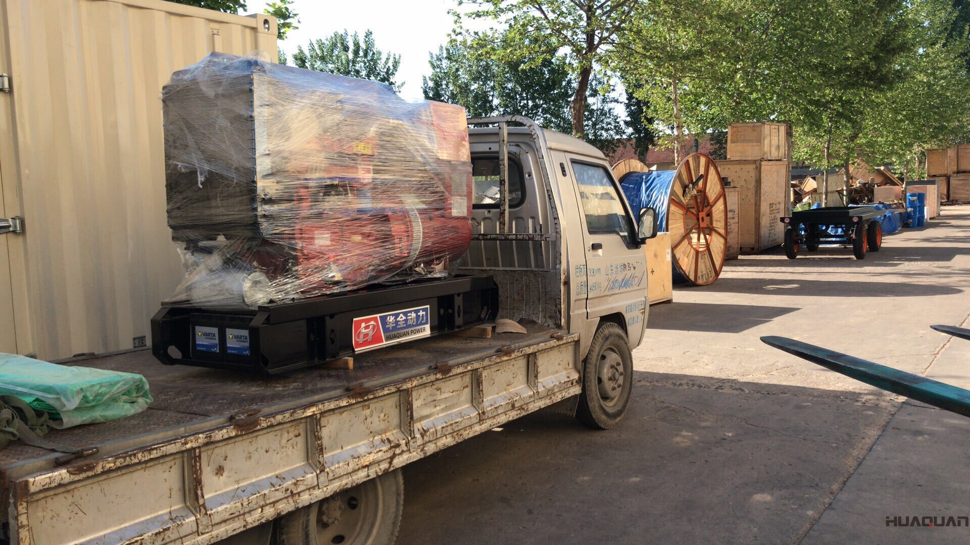 8月31日，一臺(tái)30kw標(biāo)配柴油發(fā)電機(jī)組從華全動(dòng)力順利發(fā)往安徽省