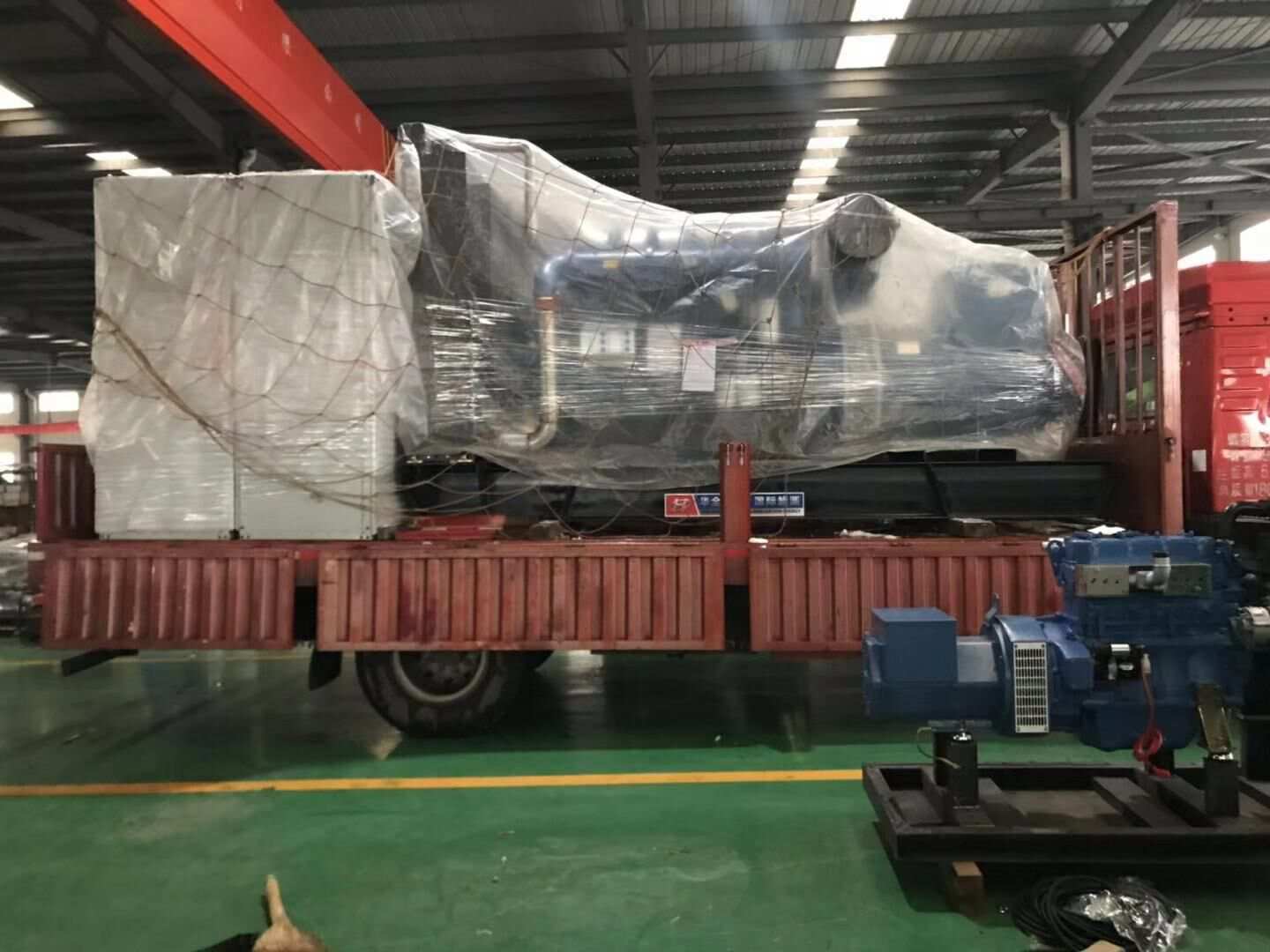 華全動(dòng)力一臺(tái)200kw自動(dòng)化柴油發(fā)電機(jī)組于12月24日順利發(fā)往山東省