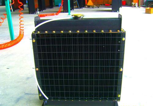 4月9日，彭先生訂購(gòu)的一臺(tái)6105AZLD水箱從華全動(dòng)力發(fā)往貴州