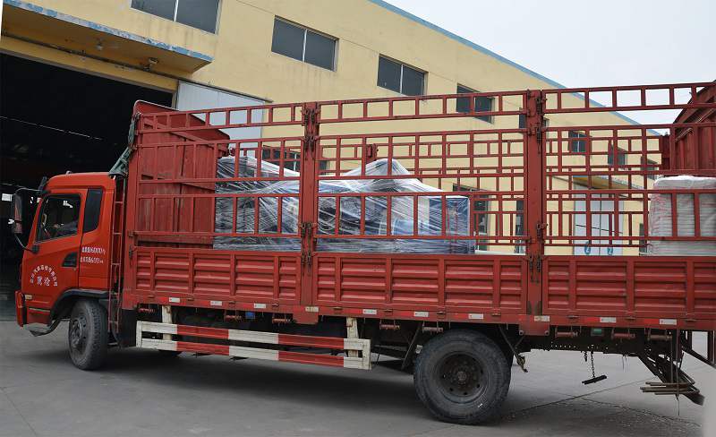 4月17日，一臺250kw立柜自啟動發(fā)電機組從華全動力發(fā)往山東