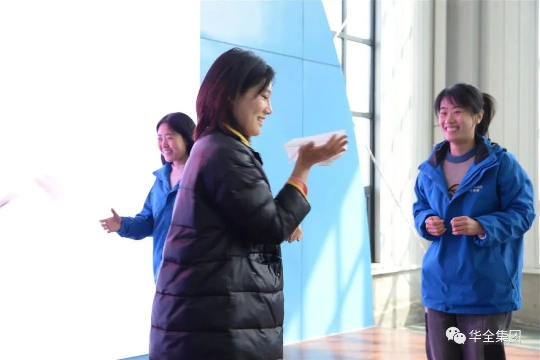  美三月o快樂巾幗！華全集團組織開展三八節(jié)主題活動--快樂傳紙